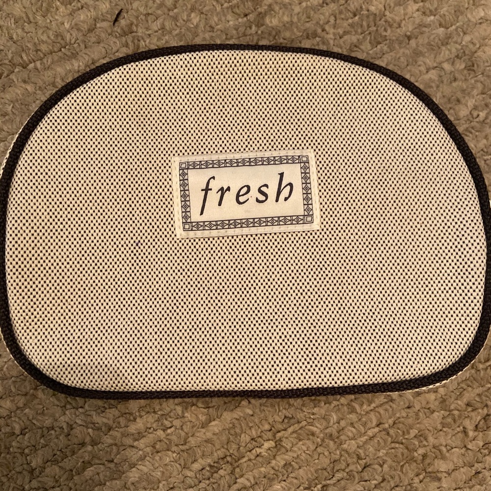 Fresh cosmetics bag